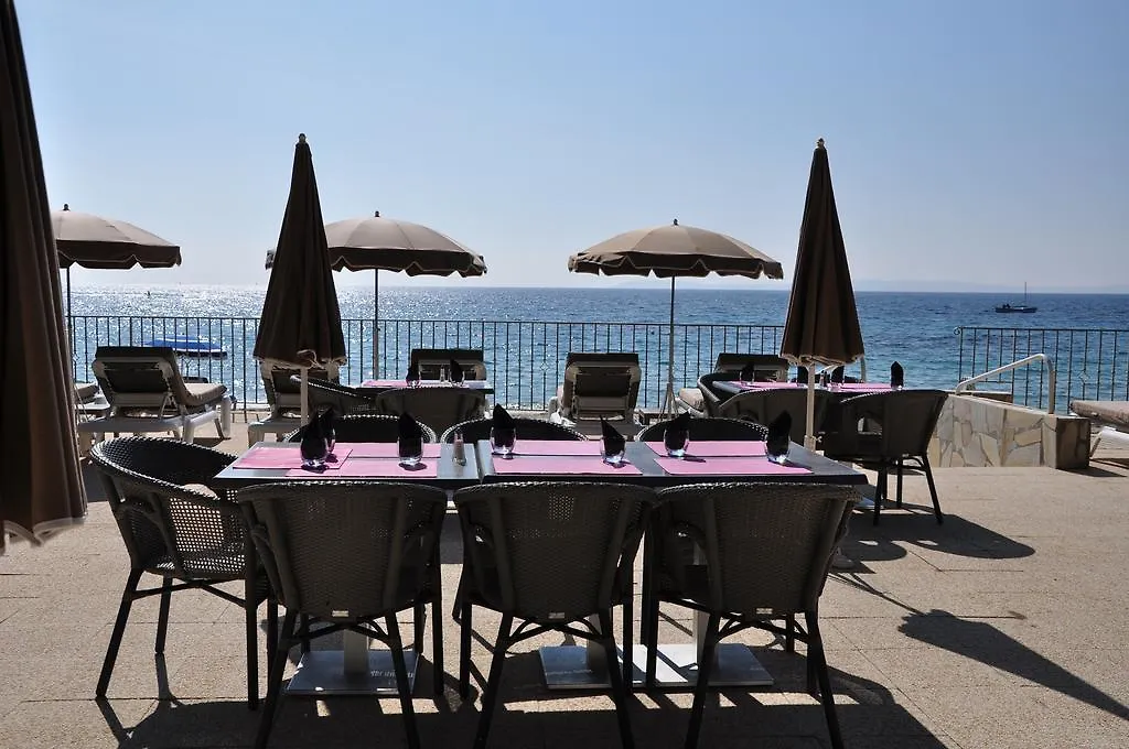 Hotel De La Plage Le Lavandou
